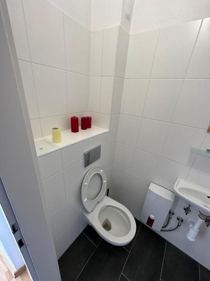 Central Plaza Mini Apartment 1 Bruck an der Leitha Eksteriør billede