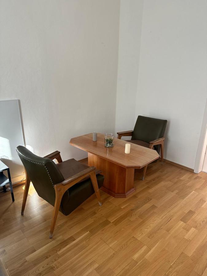 Central Plaza Mini Apartment 1 Bruck an der Leitha Eksteriør billede